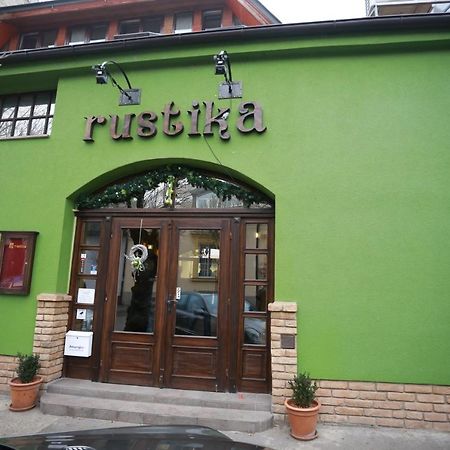 Rustika Sobe Bed & Breakfast Osijek Bagian luar foto