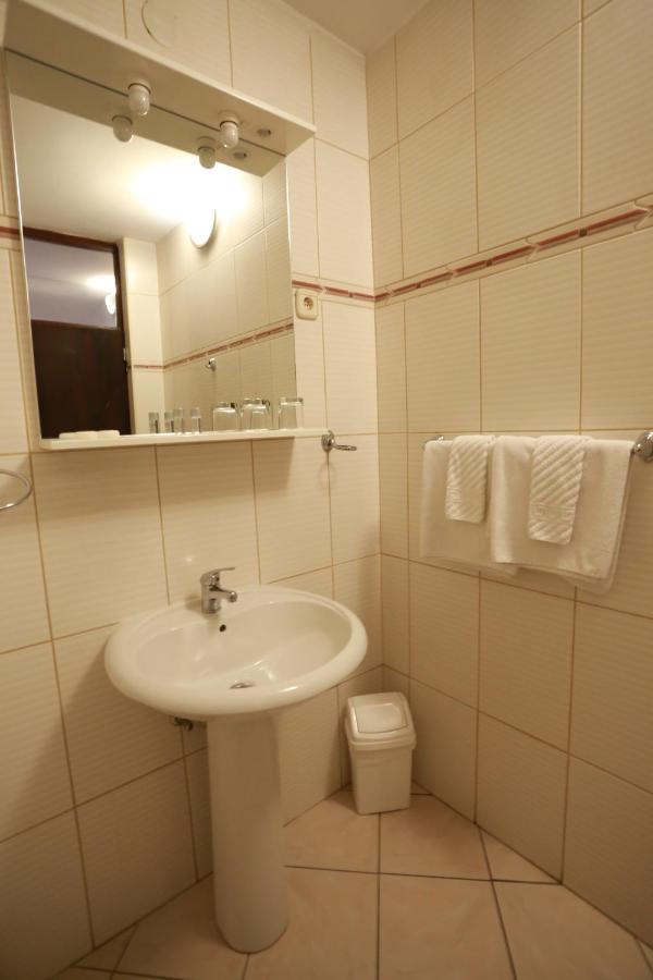 Rustika Sobe Bed & Breakfast Osijek Bagian luar foto