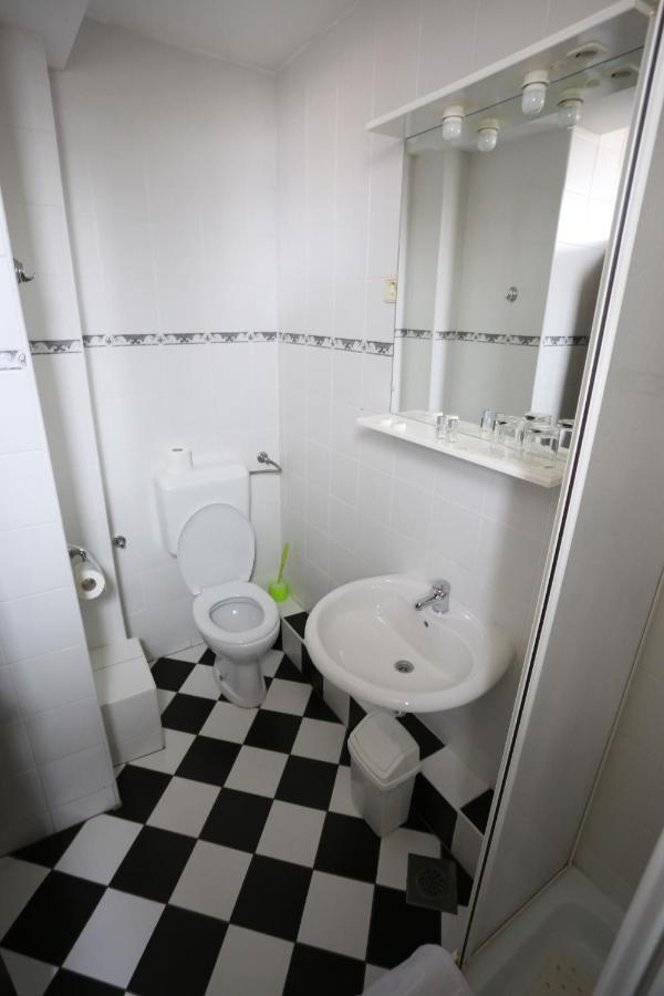 Rustika Sobe Bed & Breakfast Osijek Bagian luar foto